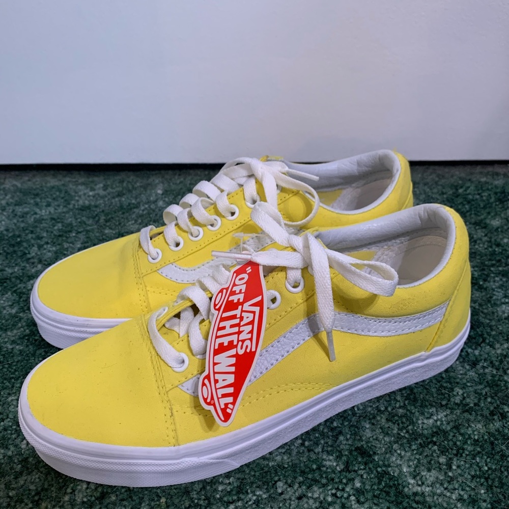 *NWT* yellow vans